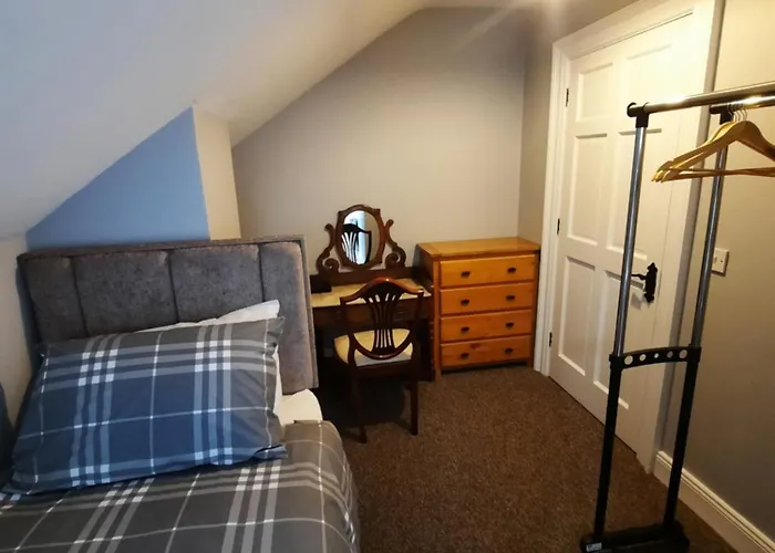 Landsted Clone Manor *